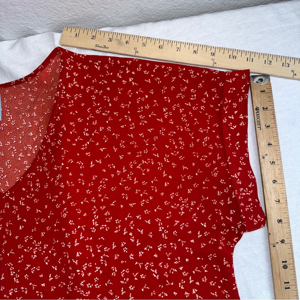 Que Zhu Shirt Sz XL Red Women Top v-neck Casual lightweight pleaded stretch #cc - Picture 8 of 9